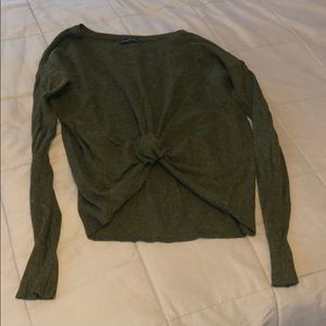 cute green sweater!!